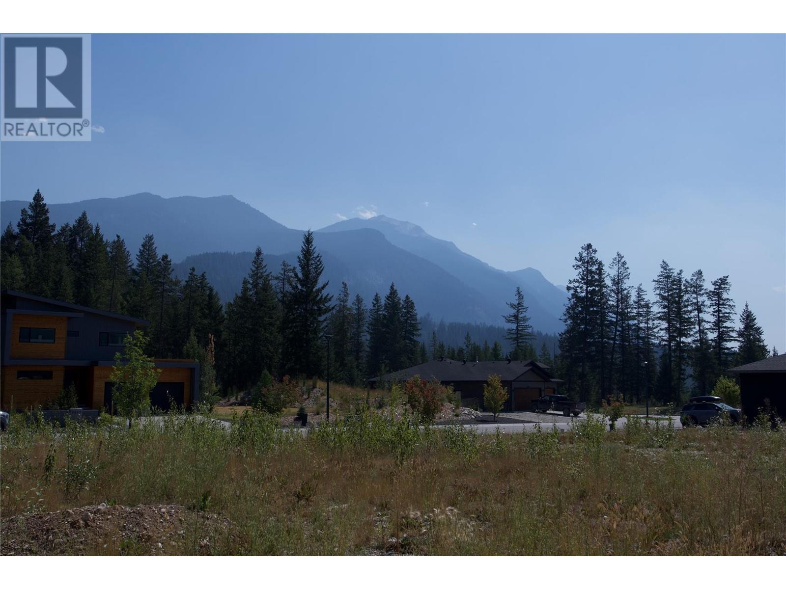 1608 Cedar Street, Golden, British Columbia  V0A 1H0 - Photo 4 - 10346855