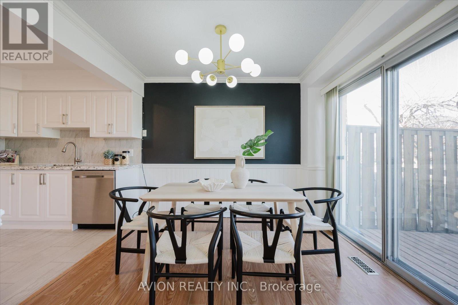 Property at 16 GLENCOYNE CRESCENT image 2