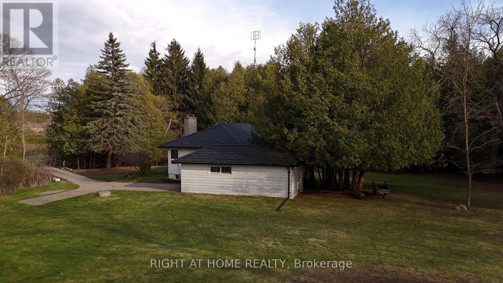 192 Old Varcoe Road N, Clarington, Ontario  L1E 2K4 - Photo 12 - E12140022
