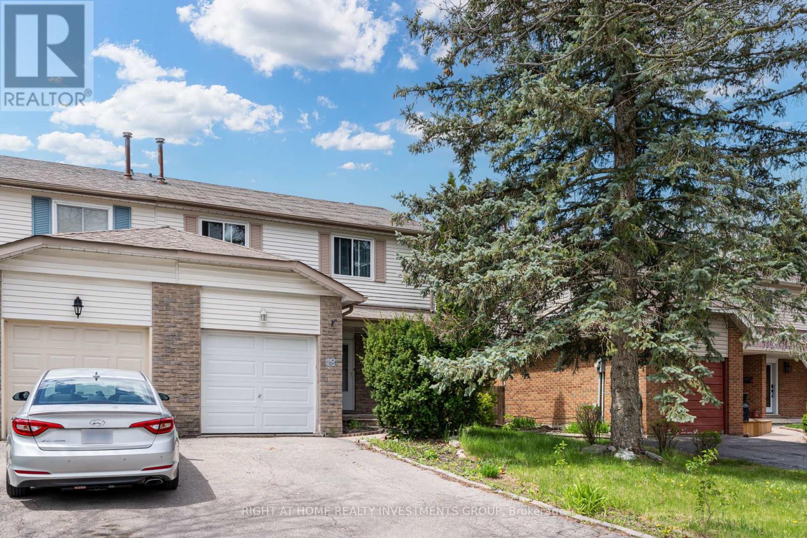 18 Goodfellow Street, Whitby, Ontario  L1P 1C4 - Photo 4 - E12140023