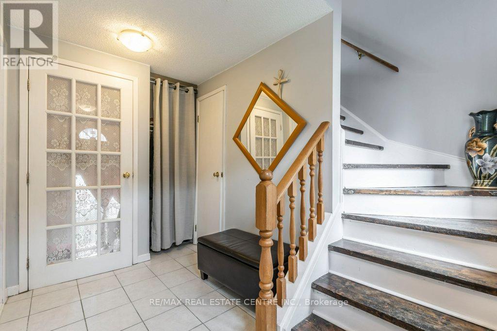 5 - 1255 Upper Gage Avenue, Hamilton, Ontario  L8W 3C7 - Photo 6 - X12140012