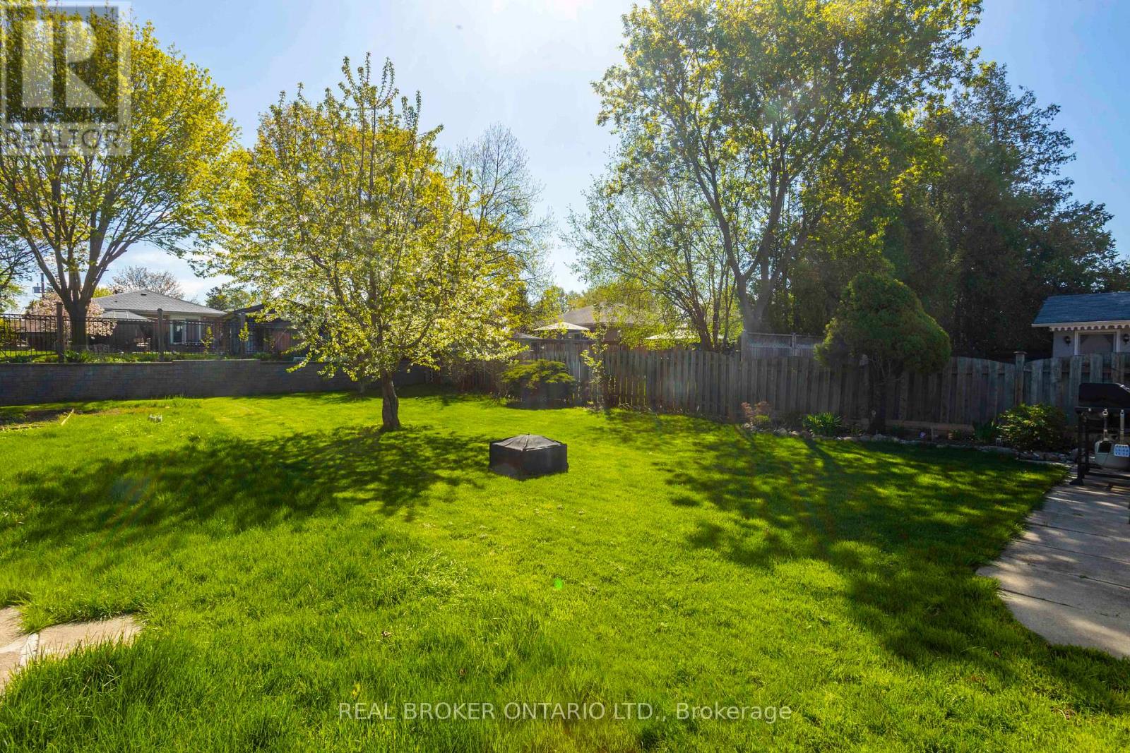 1005 Walton Boulevard, Whitby, Ontario  L1N 3G8 - Photo 39 - E12130429