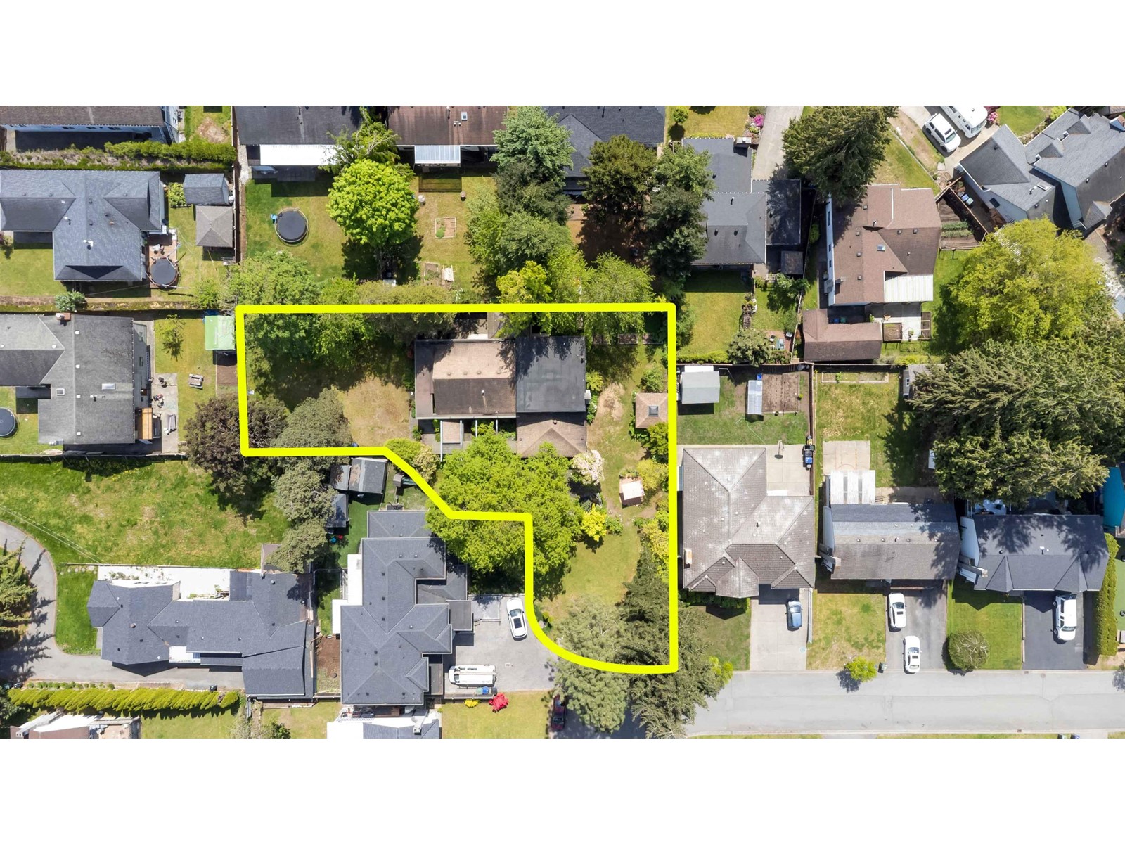 14246 102 Avenue, Surrey, British Columbia  V3T 5A5 - Photo 39 - R2998717