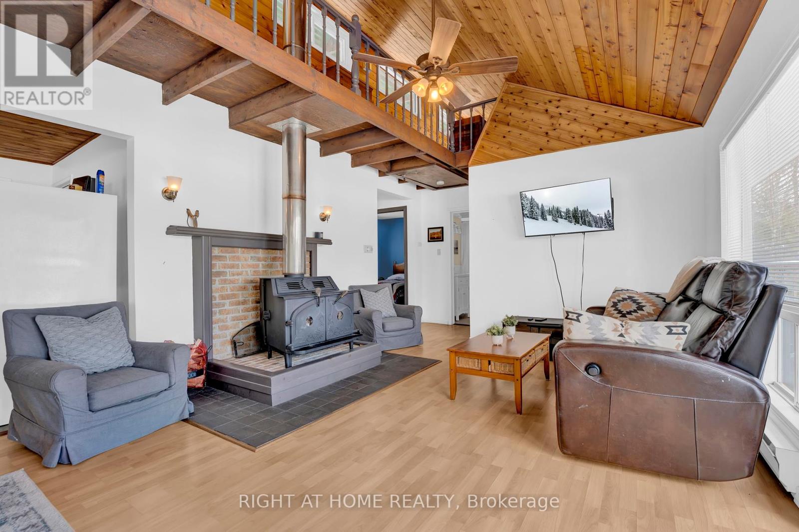 1220 Portage Lake Road, Dysart Et Al, Ontario  K0M 1S0 - Photo 8 - X12140034
