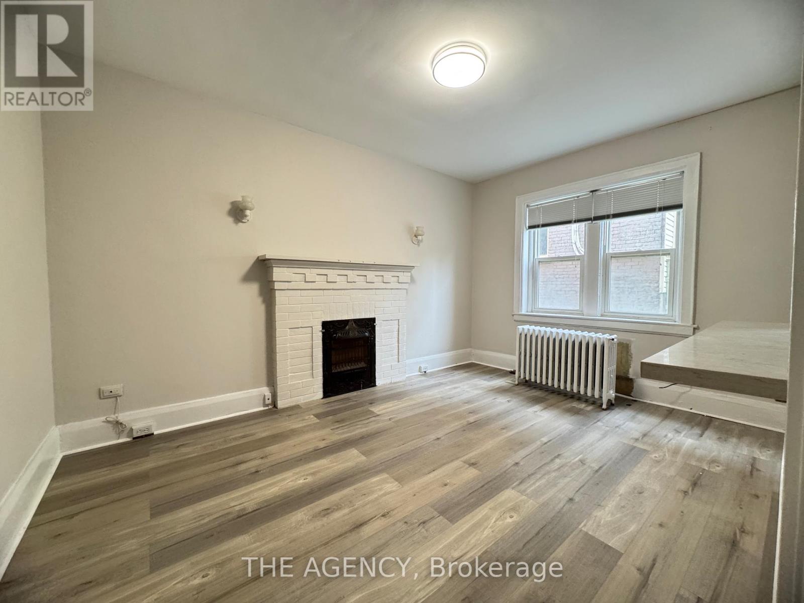 3 - 846 Broadview Avenue, Toronto, Ontario  M4K 2R1 - Photo 2 - E12140038