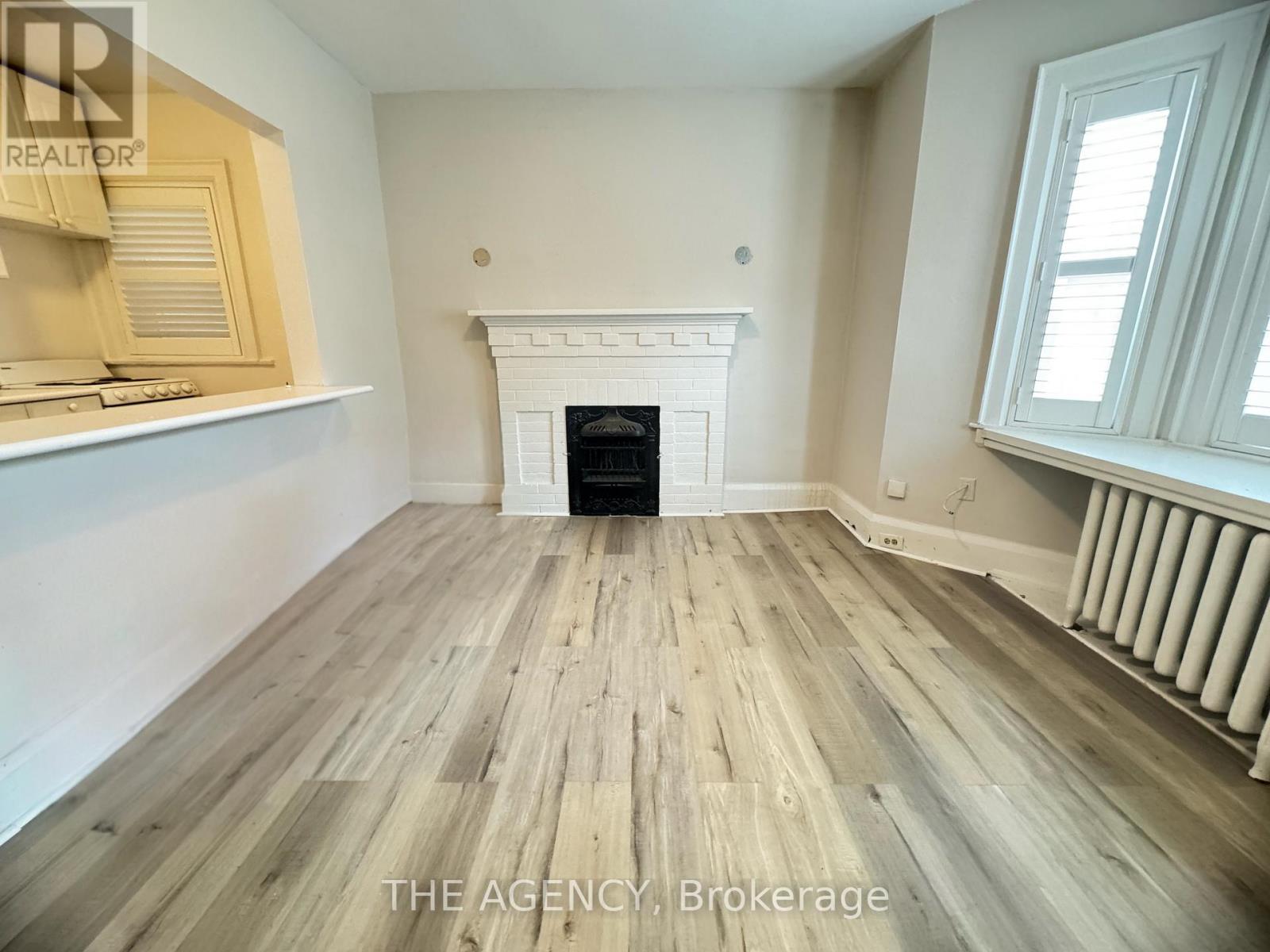 2 - 846 Broadview Avenue, Toronto, Ontario  M4K 2R1 - Photo 2 - E12140040