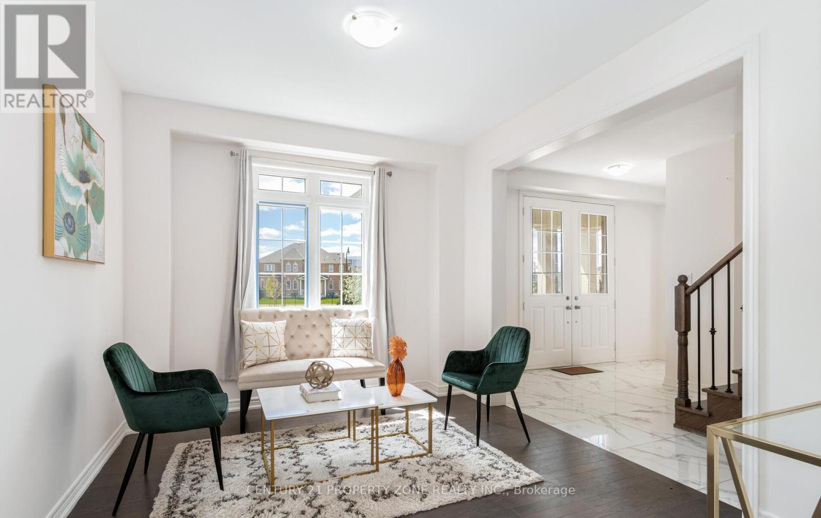 Property at 33 DUNLEY CRESCENT image 4