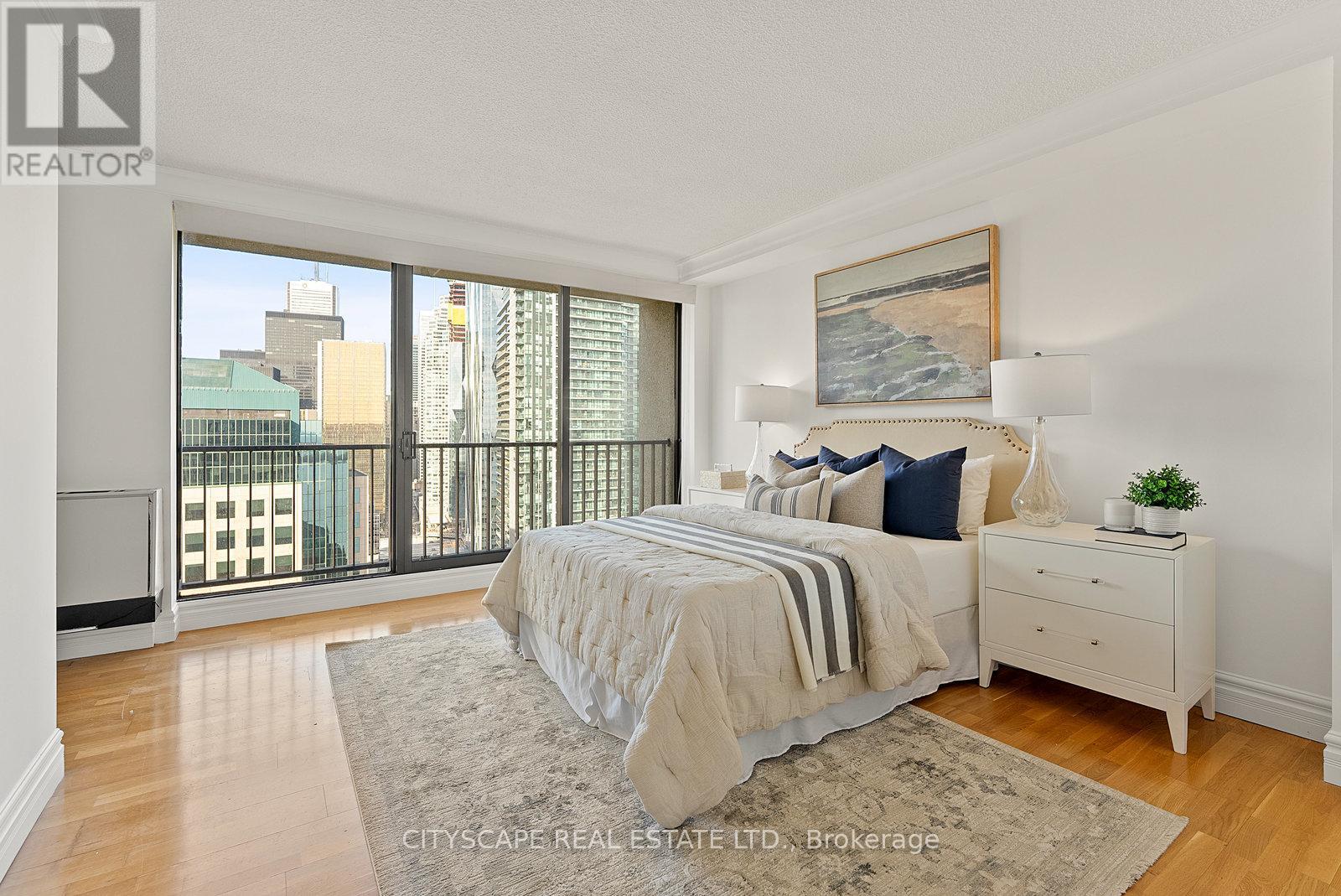 3510 - 33 Harbour Square, Toronto, Ontario  M5J 2G2 - Photo 16 - C12140052