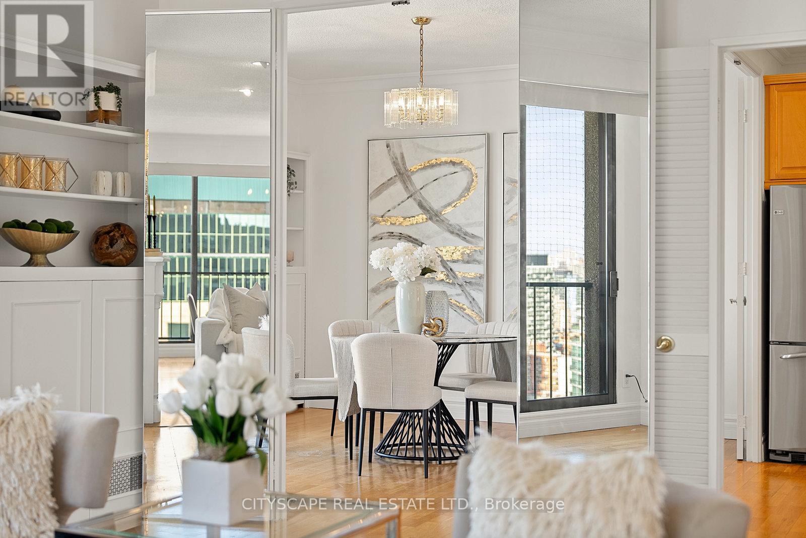 3510 - 33 Harbour Square, Toronto, Ontario  M5J 2G2 - Photo 7 - C12140052