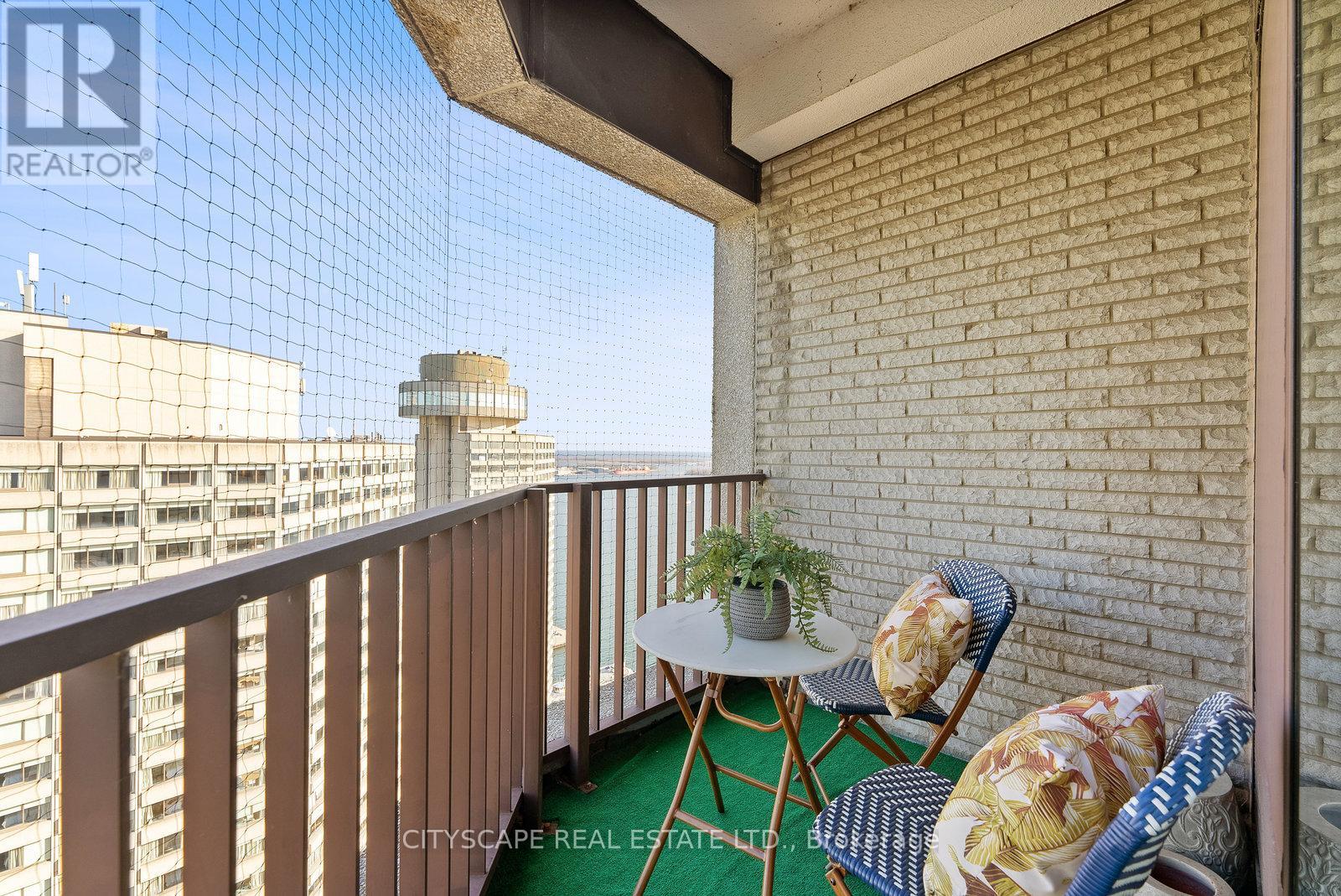 3510 - 33 Harbour Square, Toronto, Ontario  M5J 2G2 - Photo 9 - C12140052