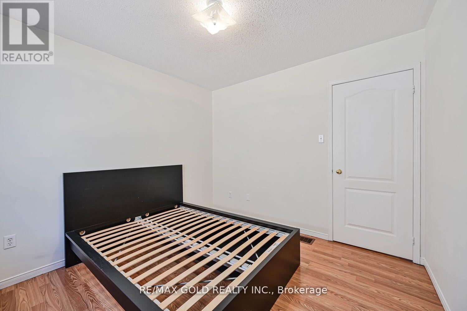 8 Willow Park Drive, Brampton, Ontario  L6R 2M9 - Photo 28 - W12129866