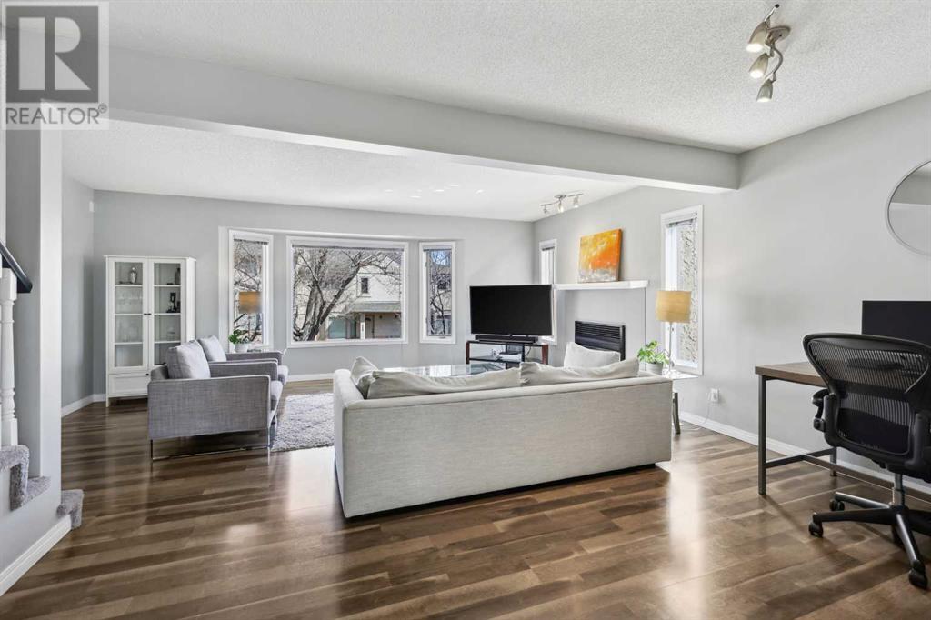 Property at 325 Christie Park Mews SW image 4