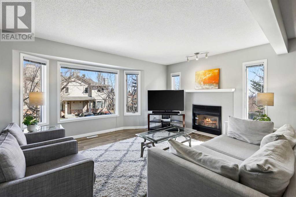 Property at 325 Christie Park Mews SW image 3