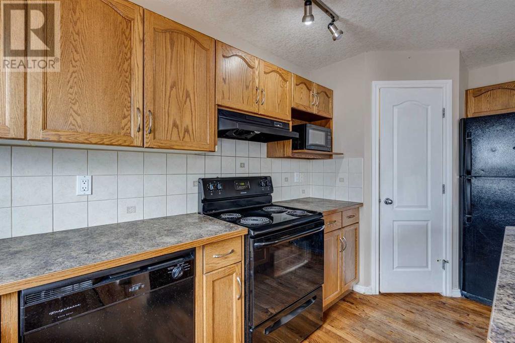 335 Hidden Creek Boulevard Nw, Calgary, Alberta  T3a 6l1 - Photo 18 - A2216891