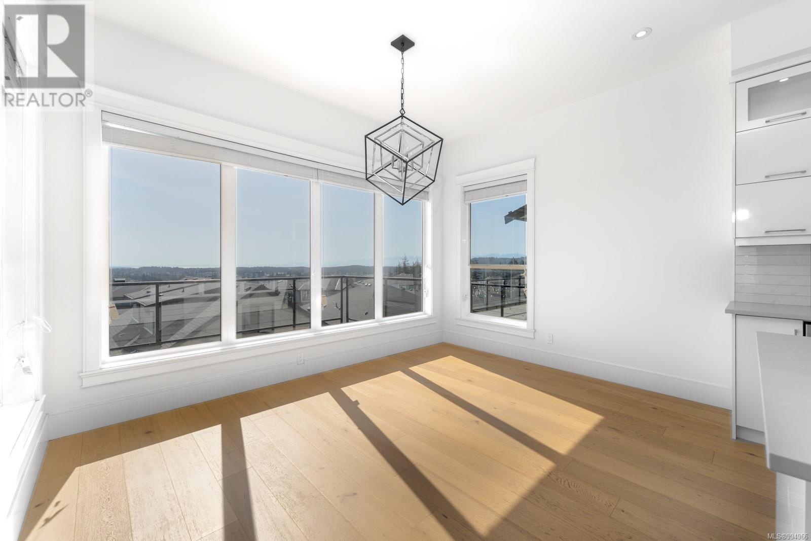 Property at 2411 Azurite Cres image 4