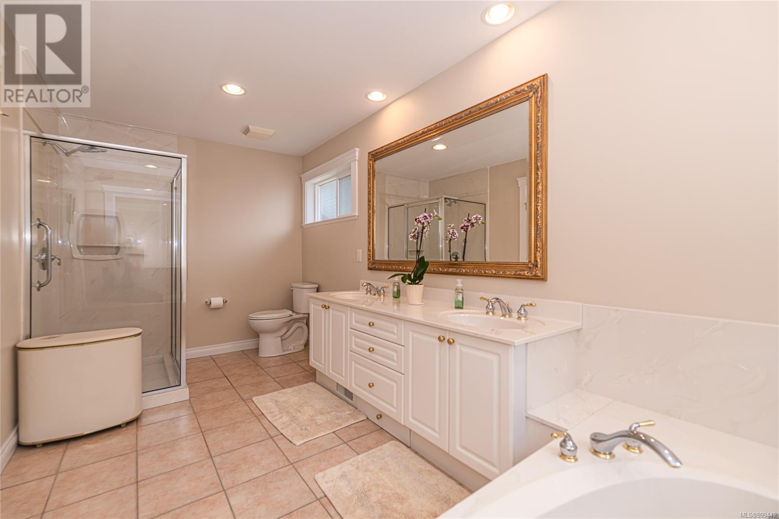 5300 Mynabird Lane, Saanich, British Columbia  V8Y 3H6 - Photo 32 - 999449