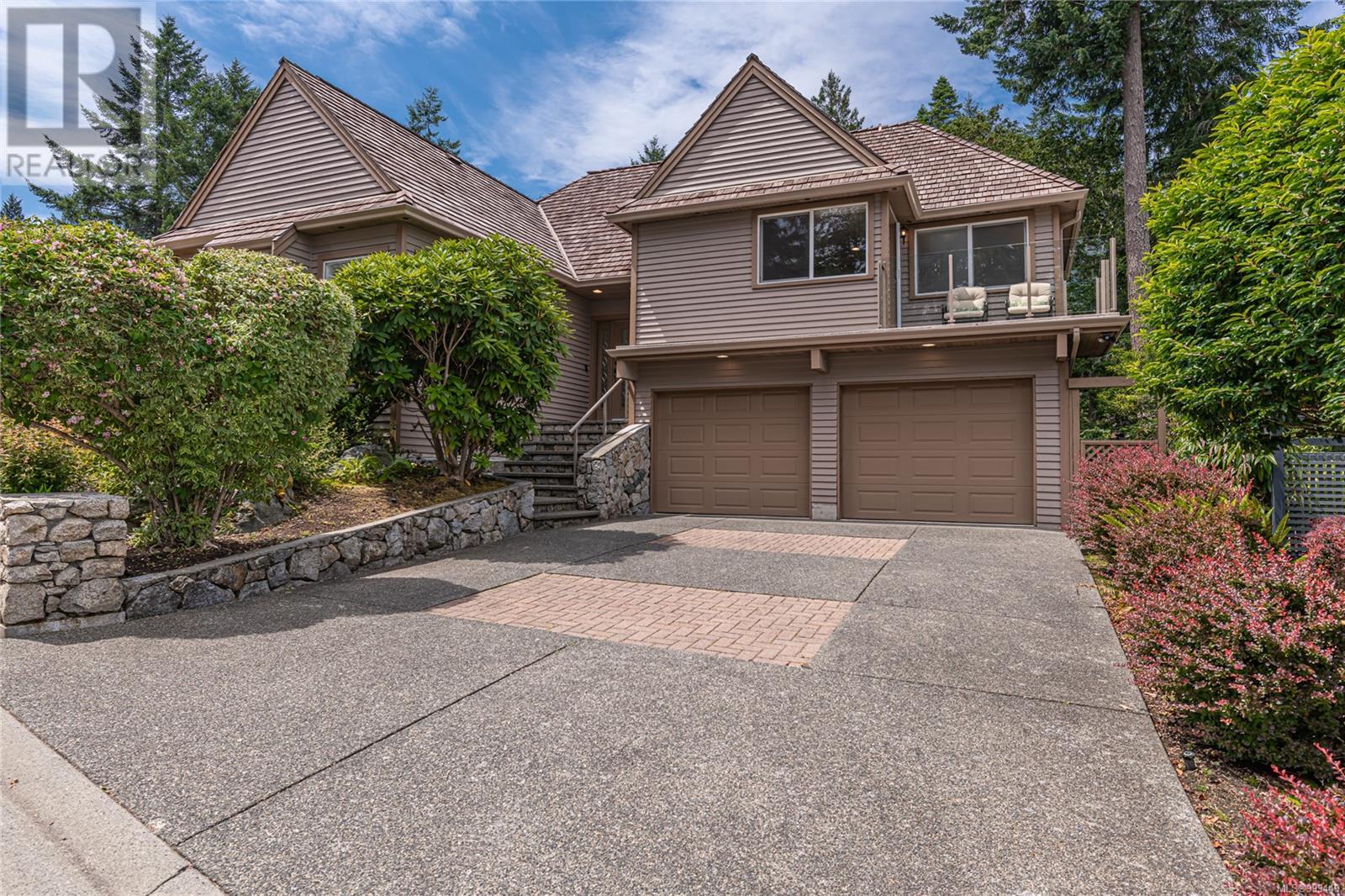 5300 Mynabird Lane, Saanich, British Columbia  V8Y 3H6 - Photo 41 - 999449