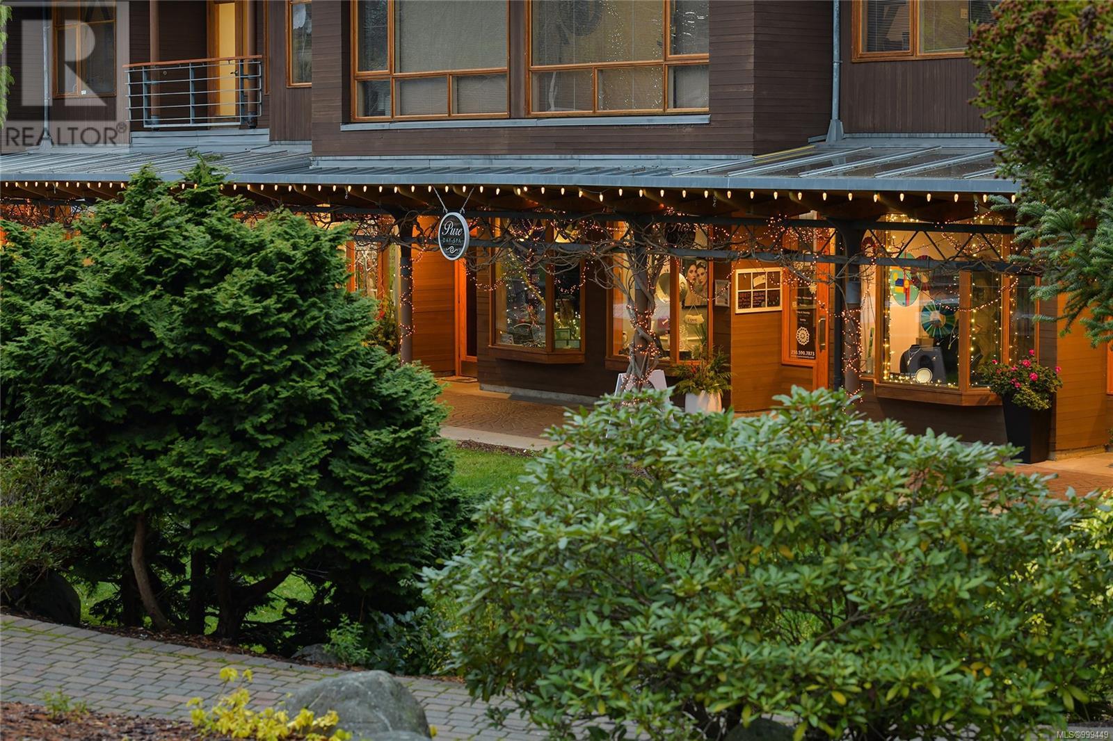 5300 Mynabird Lane, Saanich, British Columbia  V8Y 3H6 - Photo 52 - 999449