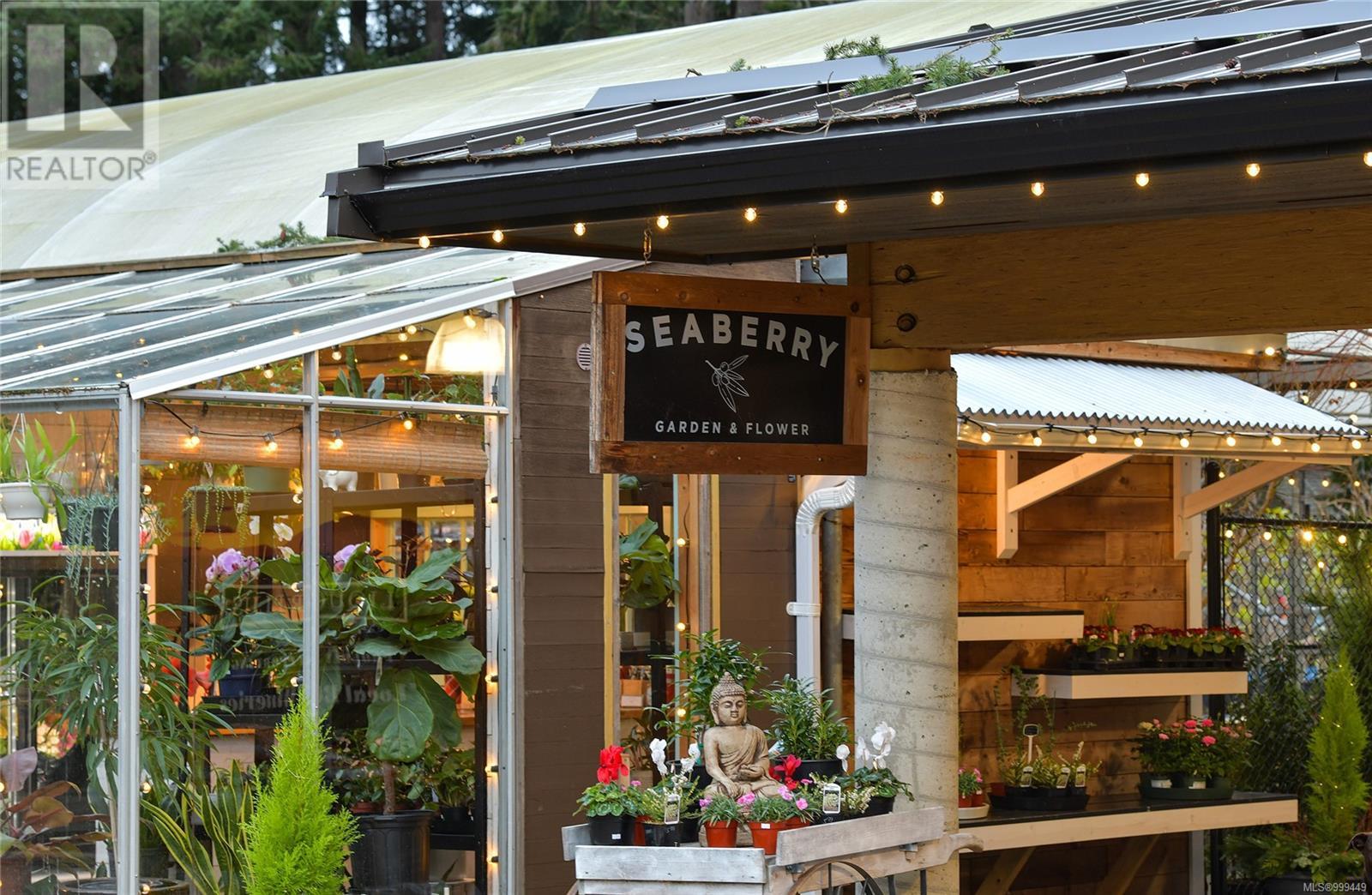 5300 Mynabird Lane, Saanich, British Columbia  V8Y 3H6 - Photo 54 - 999449