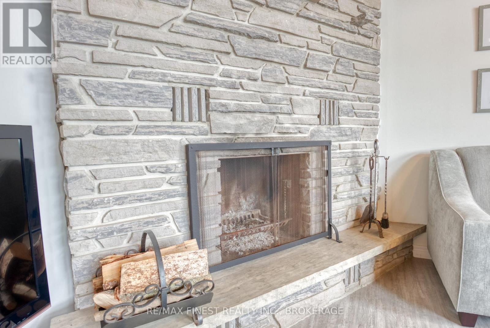 1026b West Shore Lane, Central Frontenac (Frontenac Centre), Ontario  K0H 2K0 - Photo 12 - X12099421