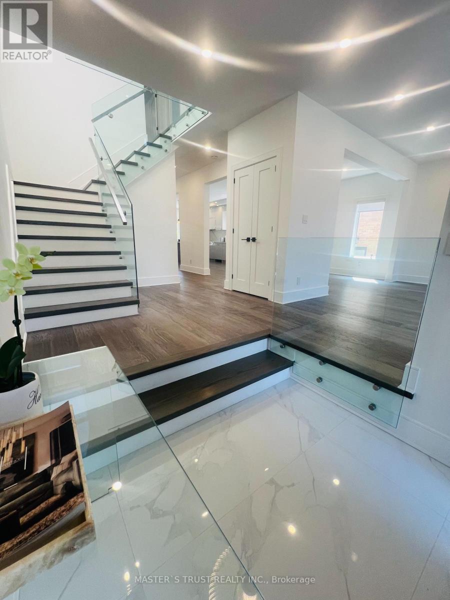 Property at 515 MELROSE AVENUE image 3