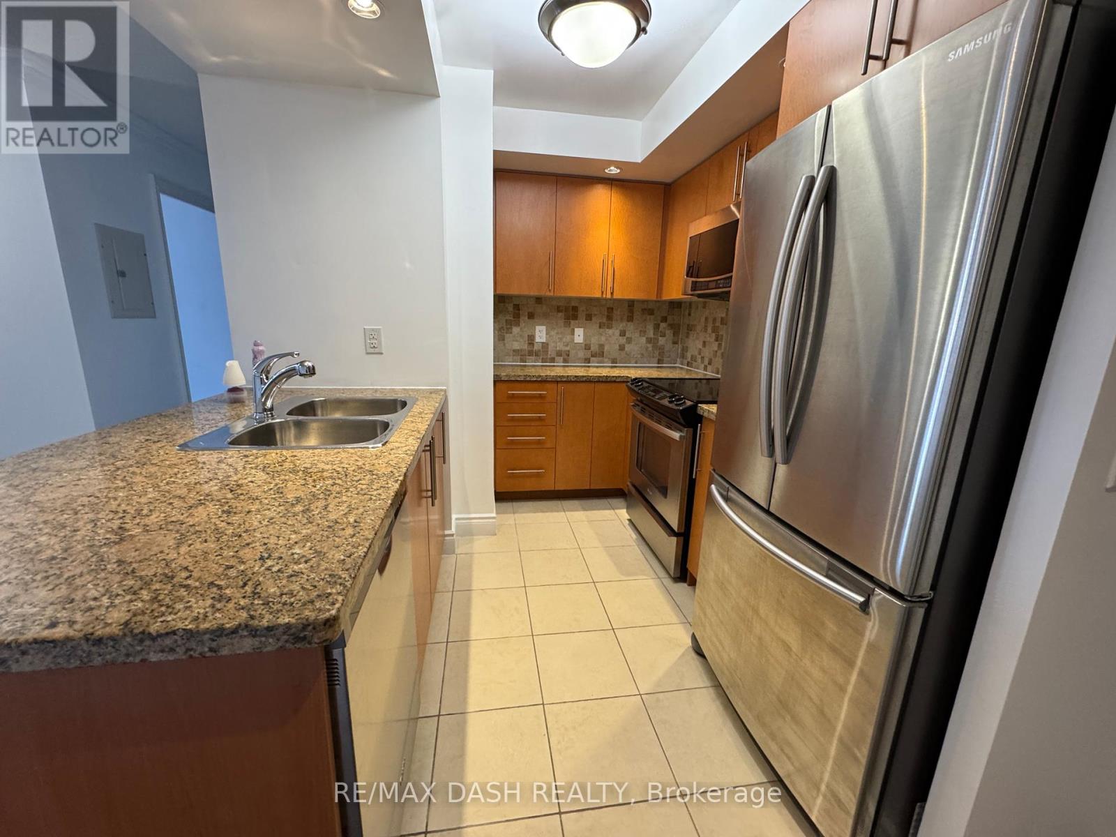 1724 - 500 Doris Avenue, Toronto, Ontario  M2N 0C1 - Photo 4 - C12140092