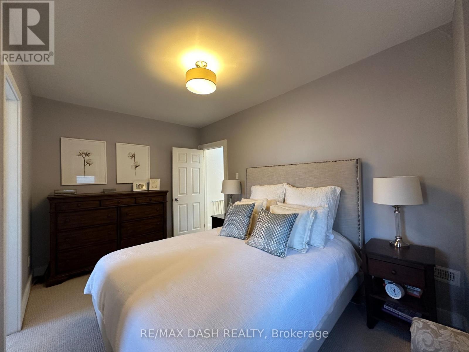 24 Berkshire Avenue, Toronto, Ontario  M4M 2Z6 - Photo 21 - E12140090