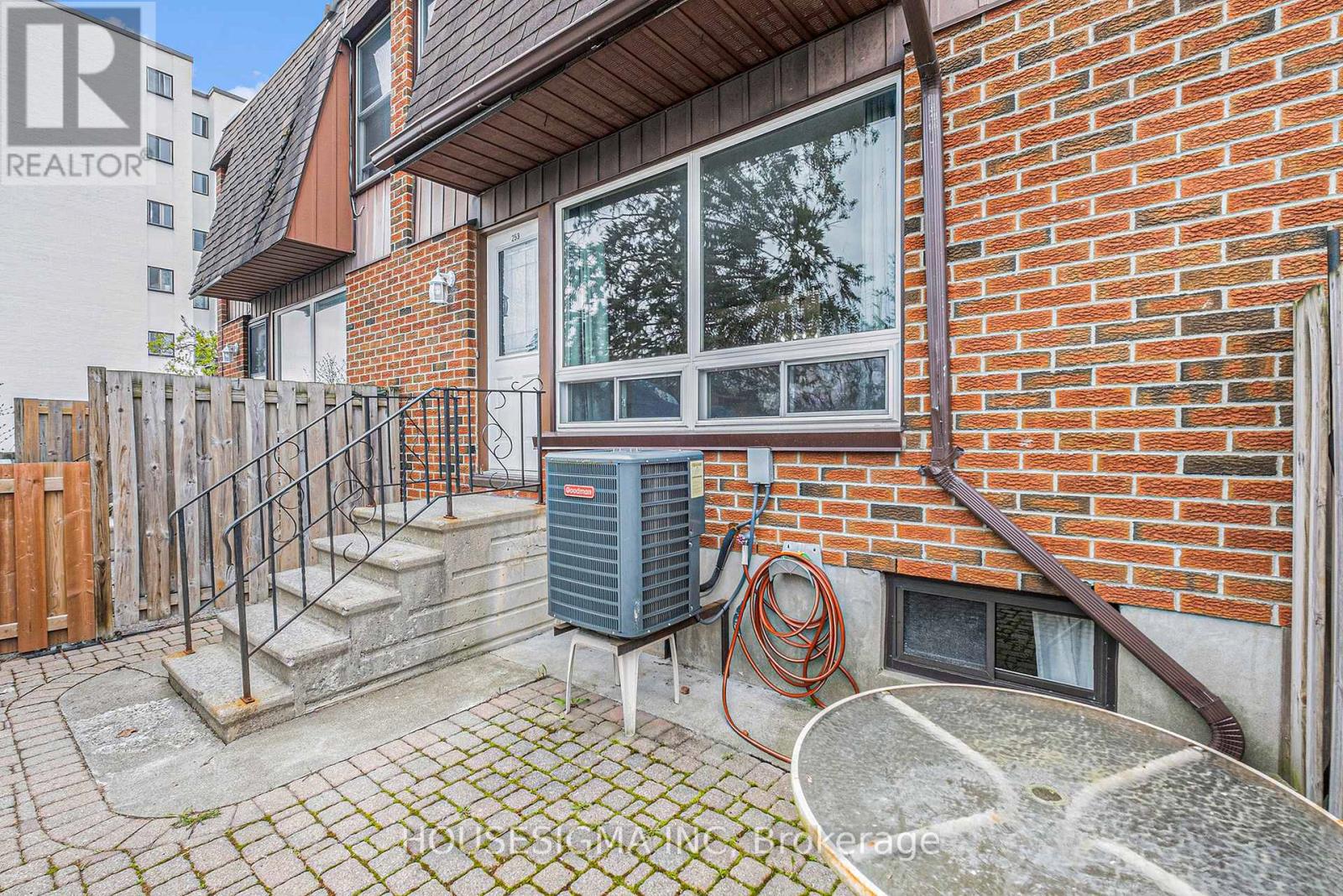 253 - 2270 Cotters Crescent, Ottawa, Ontario  K1V 8Y6 - Photo 44 - X12140102