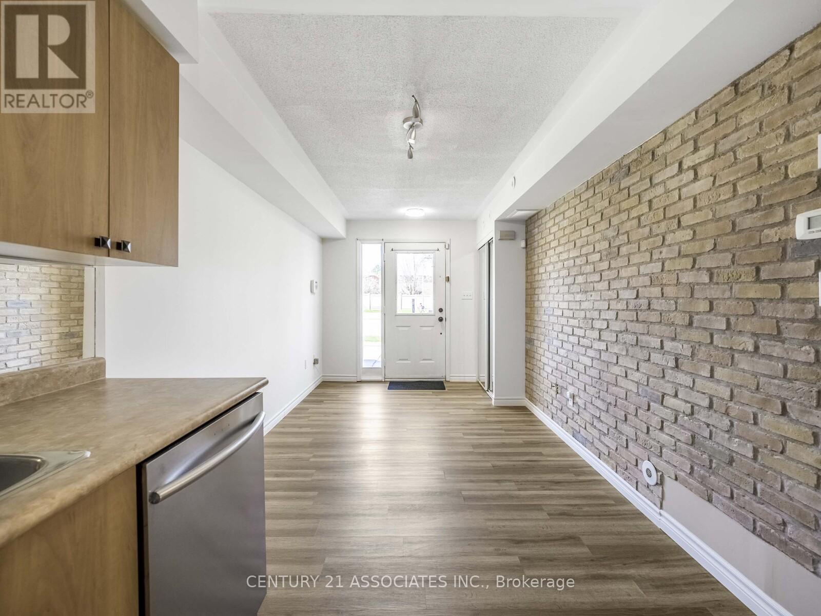 75 - 4620 Guildwood Way, Mississauga, Ontario  L5R 4H4 - Photo 8 - W12136782