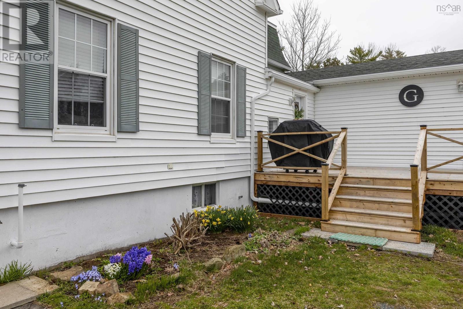 Property at 1273 North Main Street image 4