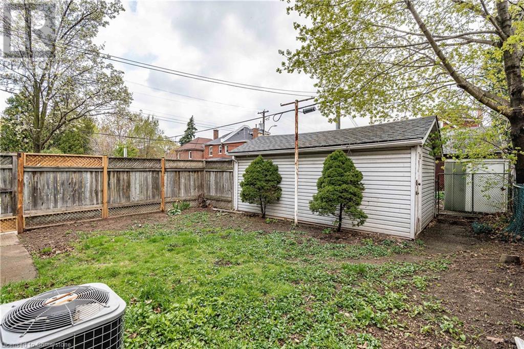 215 London Street S, Hamilton, Ontario  L8K 2H1 - Photo 43 - 40724264