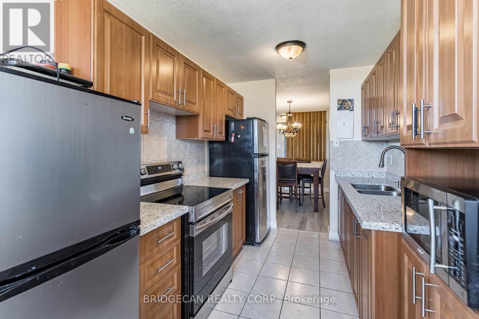 602 - 21 Knightsbridge Road, Brampton (Queen Street Corridor), Ontario  L6T 3Y1 - Photo 15 - W12140105