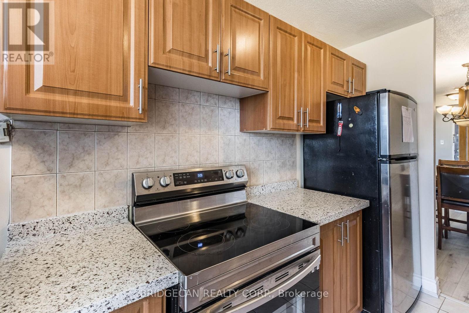602 - 21 Knightsbridge Road, Brampton, Ontario  L6T 3Y1 - Photo 16 - W12140105