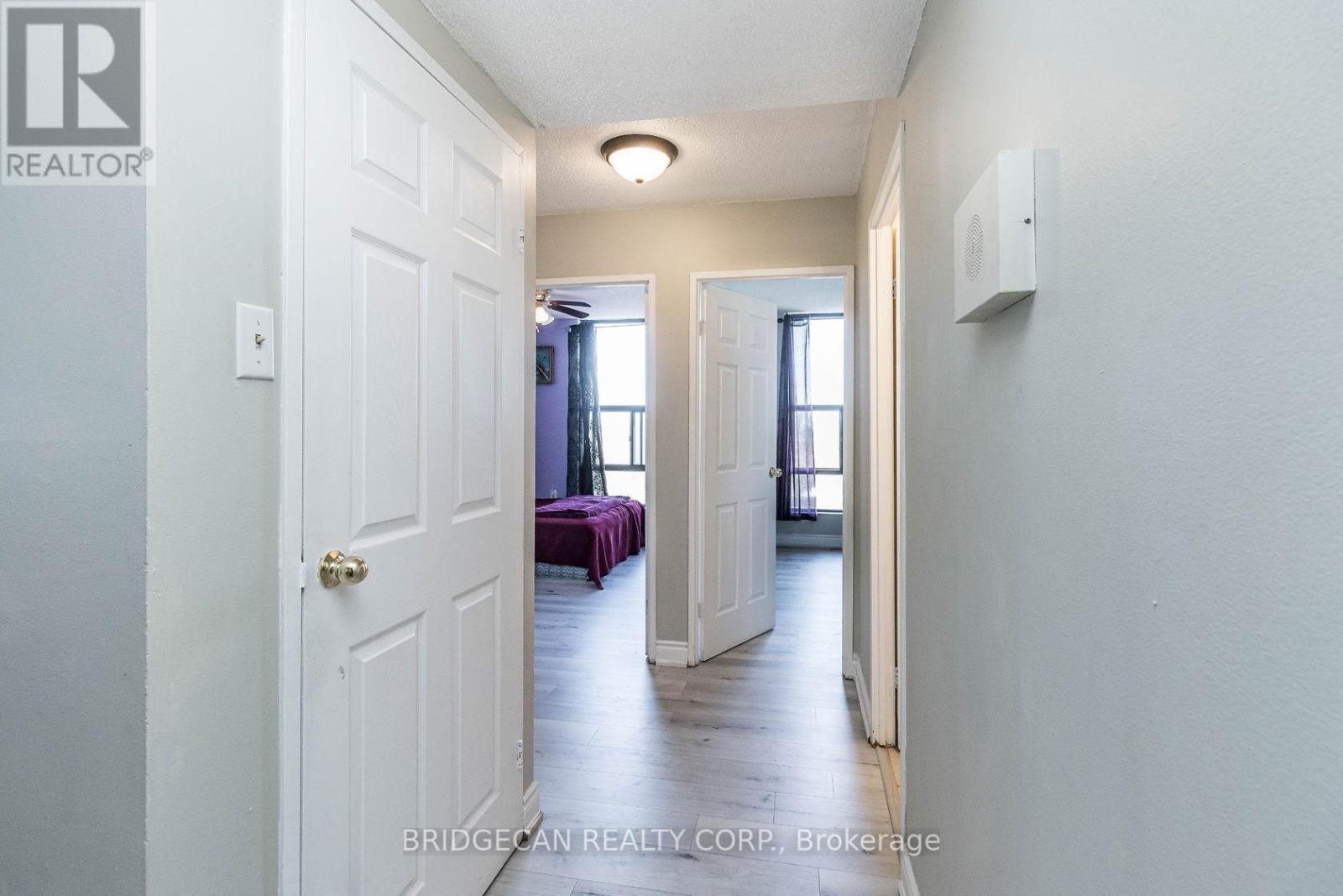 602 - 21 Knightsbridge Road, Brampton, Ontario  L6T 3Y1 - Photo 17 - W12140105