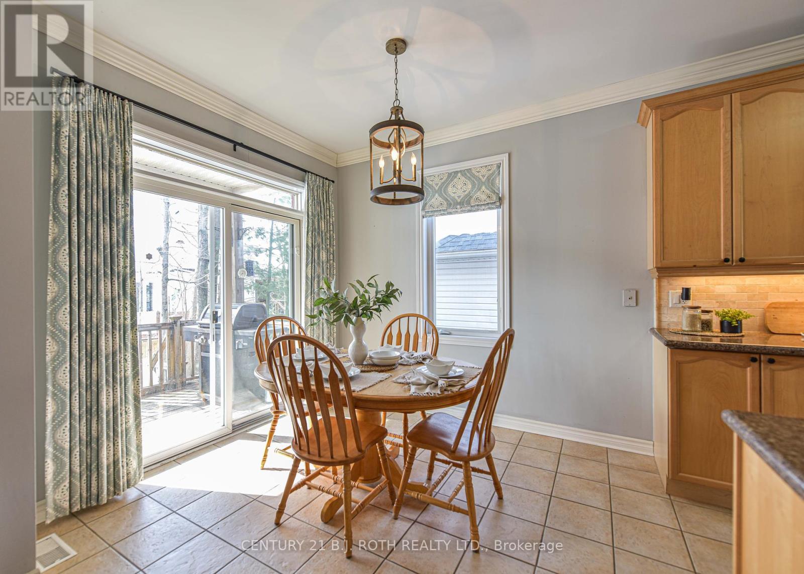 37 Tanglewood Crescent, Oro-Medonte, Ontario  L0L 2L0 - Photo 14 - S12139385