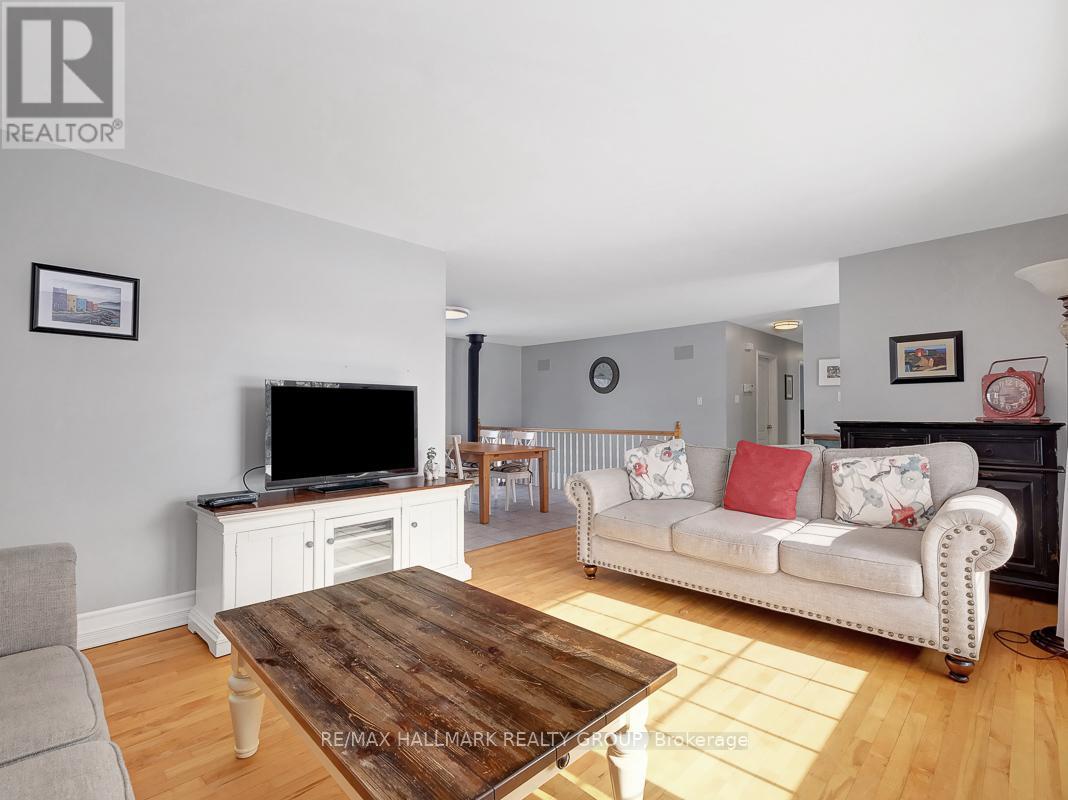 3028 Drew Drive, North Dundas, Ontario  K0E 1W0 - Photo 8 - X11973587