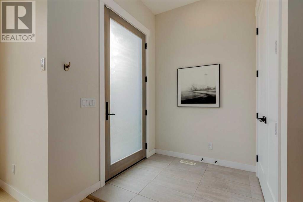 2037 44 Avenue Sw, Calgary, Alberta  T2T 2N9 - Photo 3 - A2219367