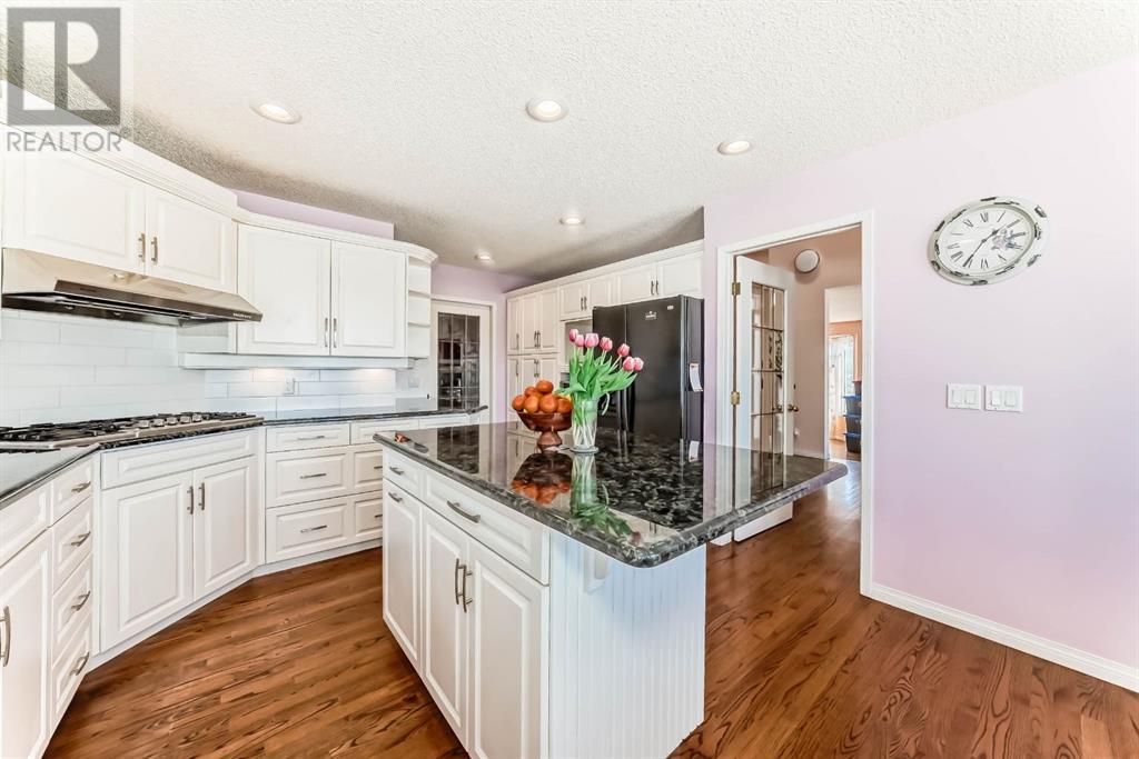 91 Woodbrook Road Sw, Calgary, Alberta  T2W 6C6 - Photo 4 - A2215540