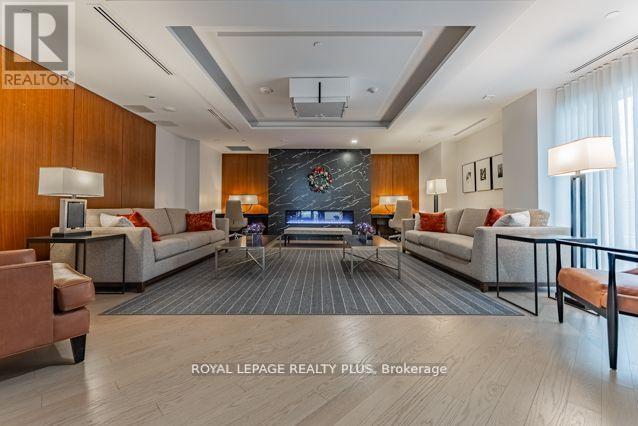 Property at 465 - 1575 LAKESHORE ROAD W image 3