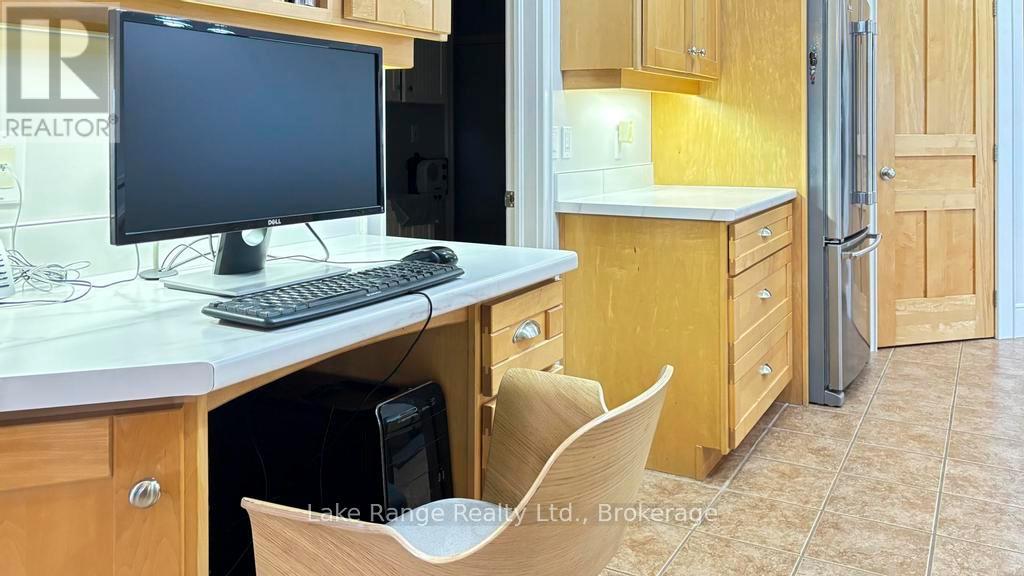 737 Lake Range Drive, Huron-Kinloss, Ontario  N2Z 0B3 - Photo 15 - X12037175