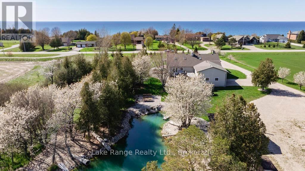 737 Lake Range Drive, Huron-Kinloss, Ontario  N2Z 0B3 - Photo 48 - X12037175