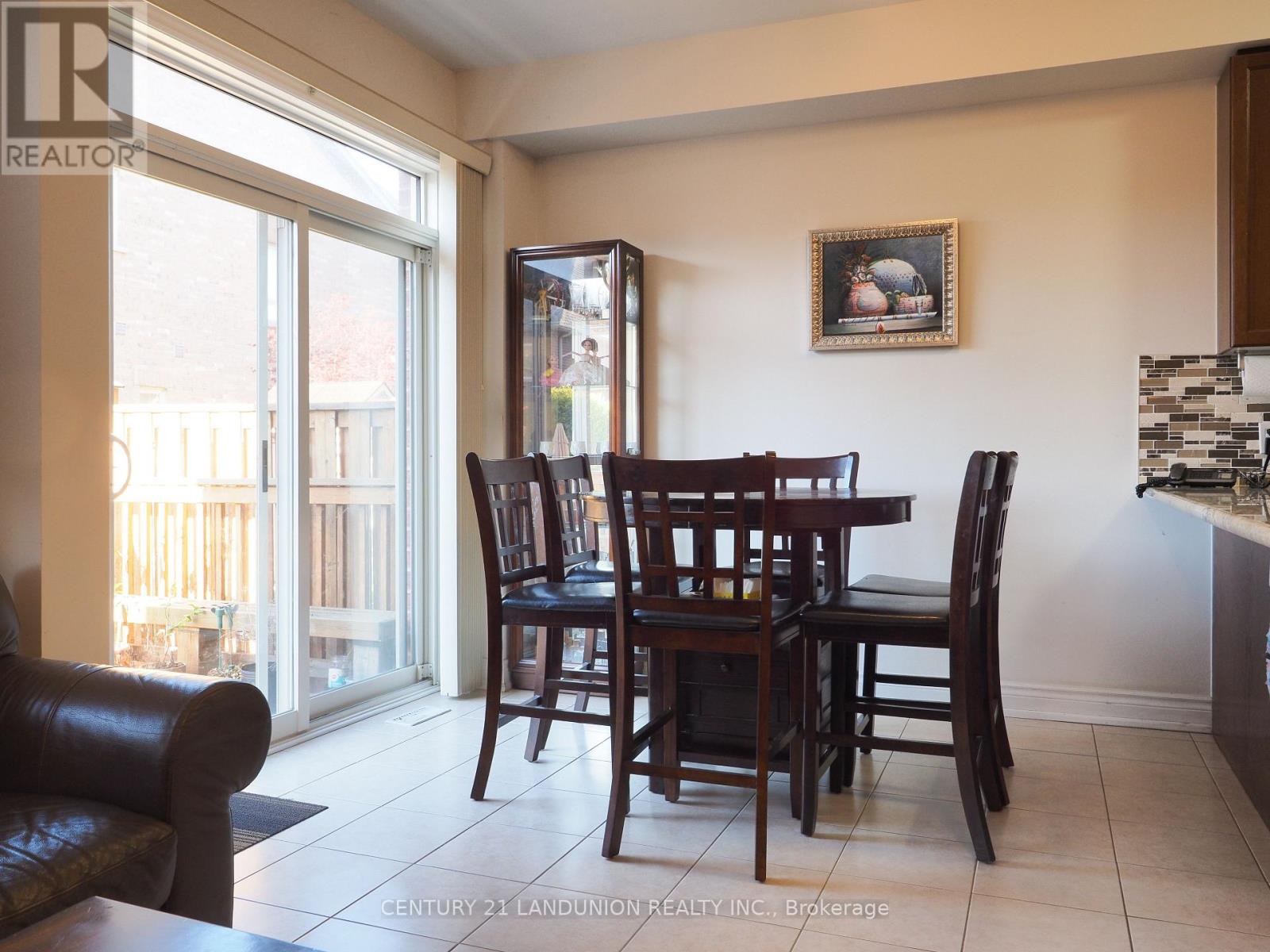35 Goldthread Terrace, Toronto, Ontario  M3H 0B9 - Photo 12 - C12139102