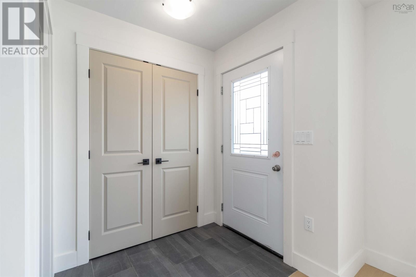 Property at 26 Midyat Court image 3