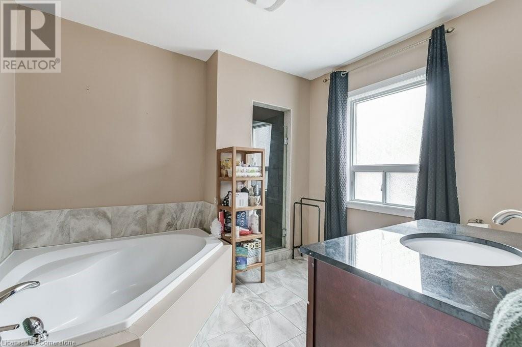 127 Barons Avenue S, Hamilton, Ontario  L8K 2Y8 - Photo 23 - 40726439