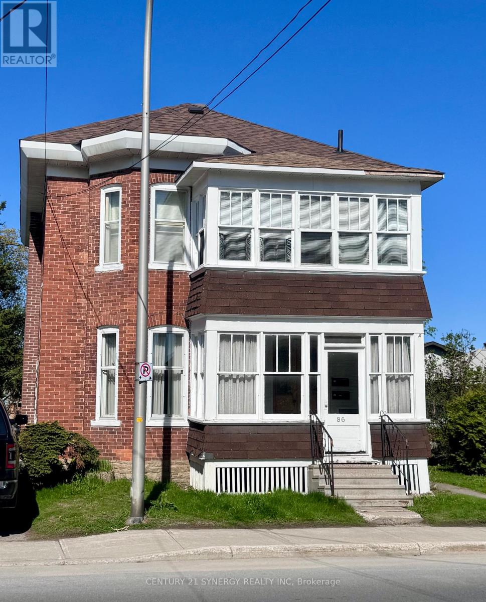 86 Brockville Street, Smiths Falls, Ontario  K7A 3Y2 - Photo 2 - X12140126