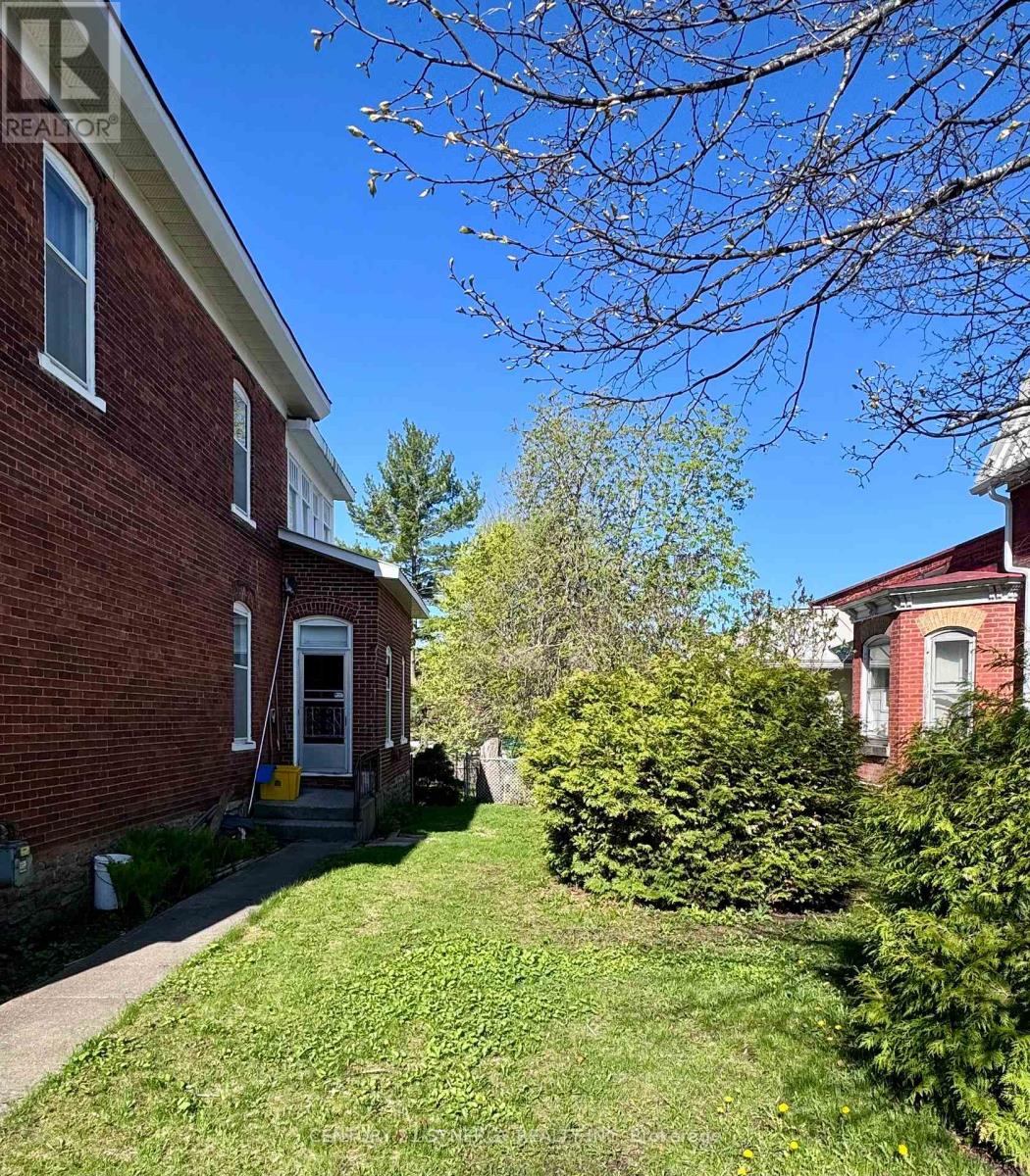 86 Brockville Street, Smiths Falls, Ontario  K7A 3Y2 - Photo 5 - X12140126