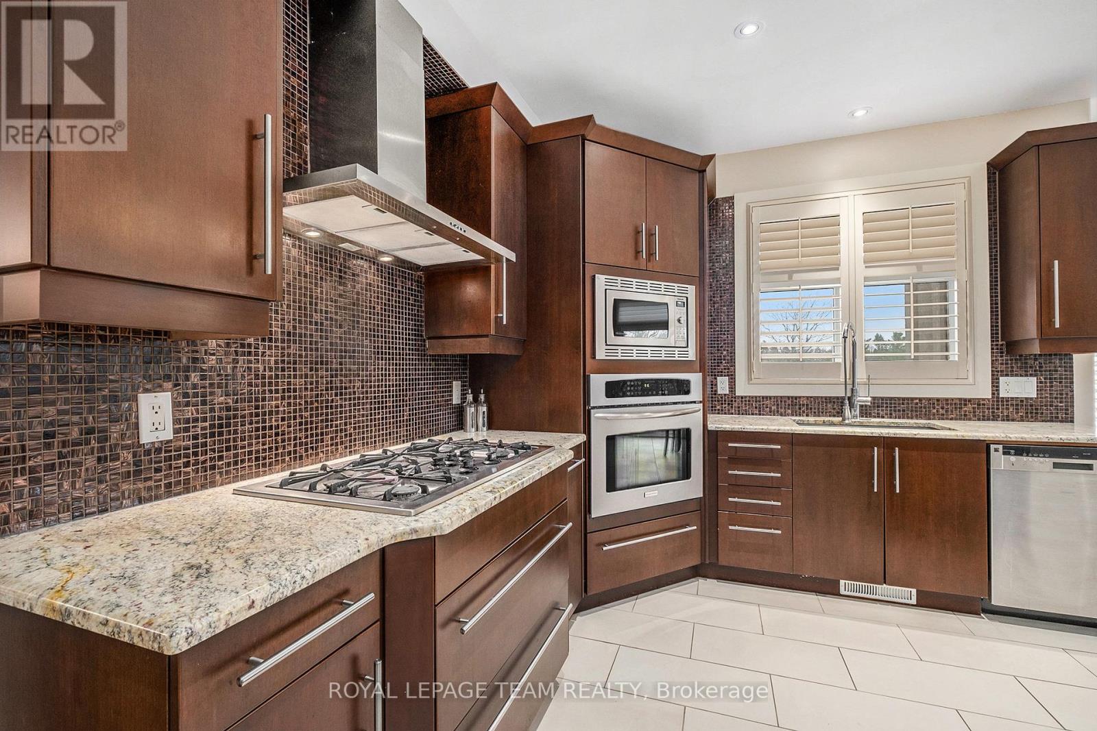 5386 Mansel Crescent, Ottawa, Ontario  K4M 1L3 - Photo 11 - X12140130