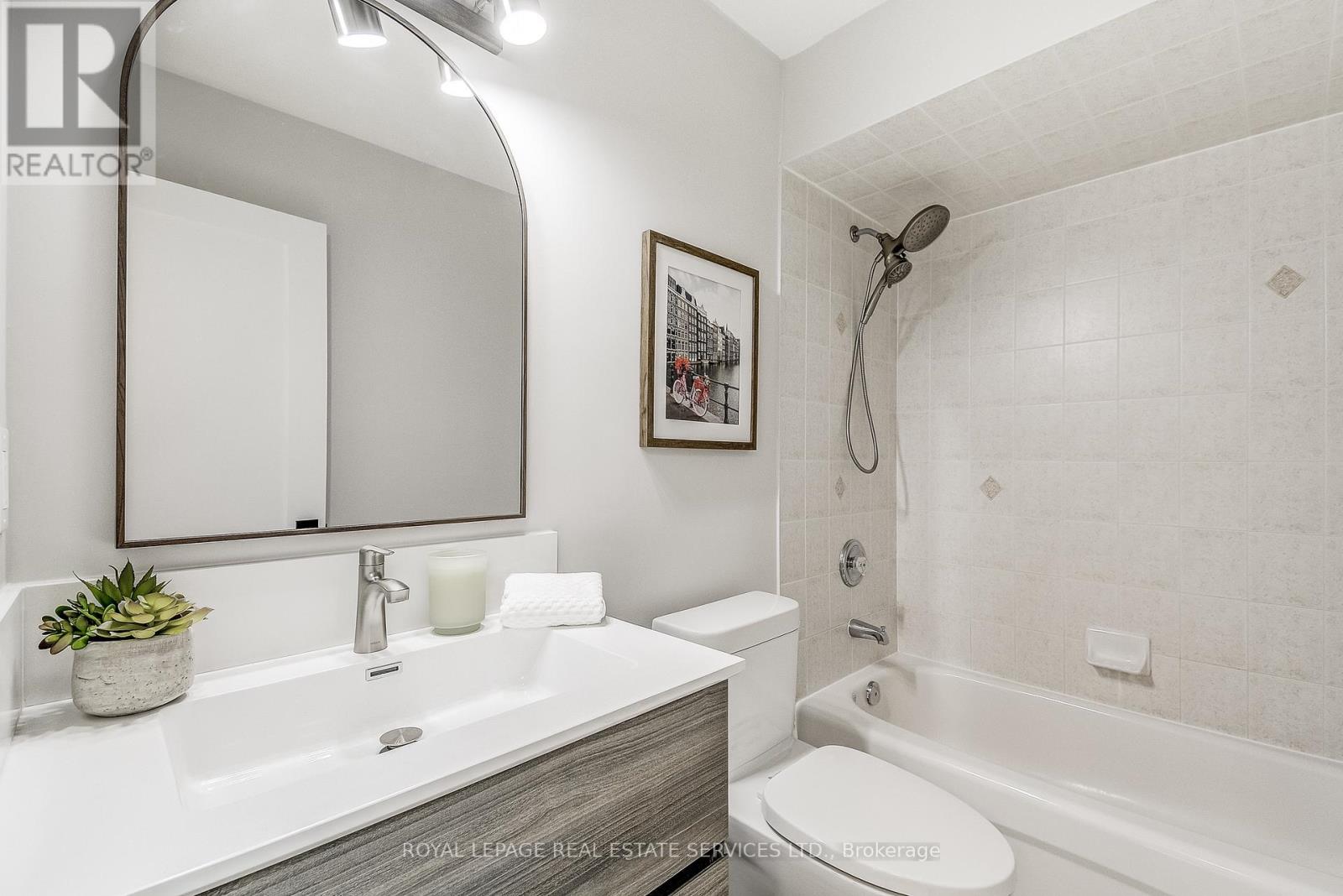 11 - 2400 Neyagawa Boulevard, Oakville, Ontario  L6H 7P5 - Photo 35 - W12140135