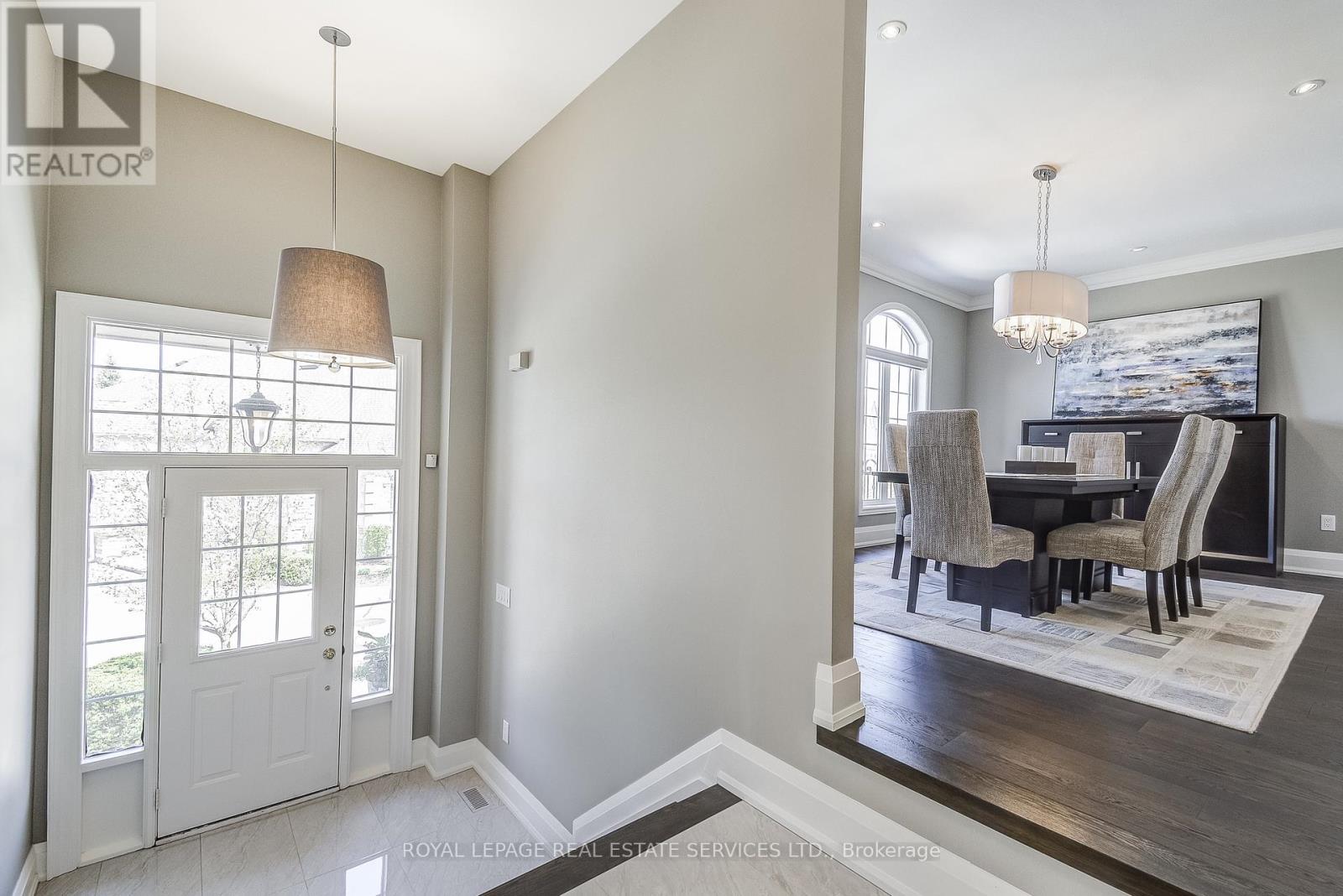 Property at 11 - 2400 NEYAGAWA BOULEVARD image 4