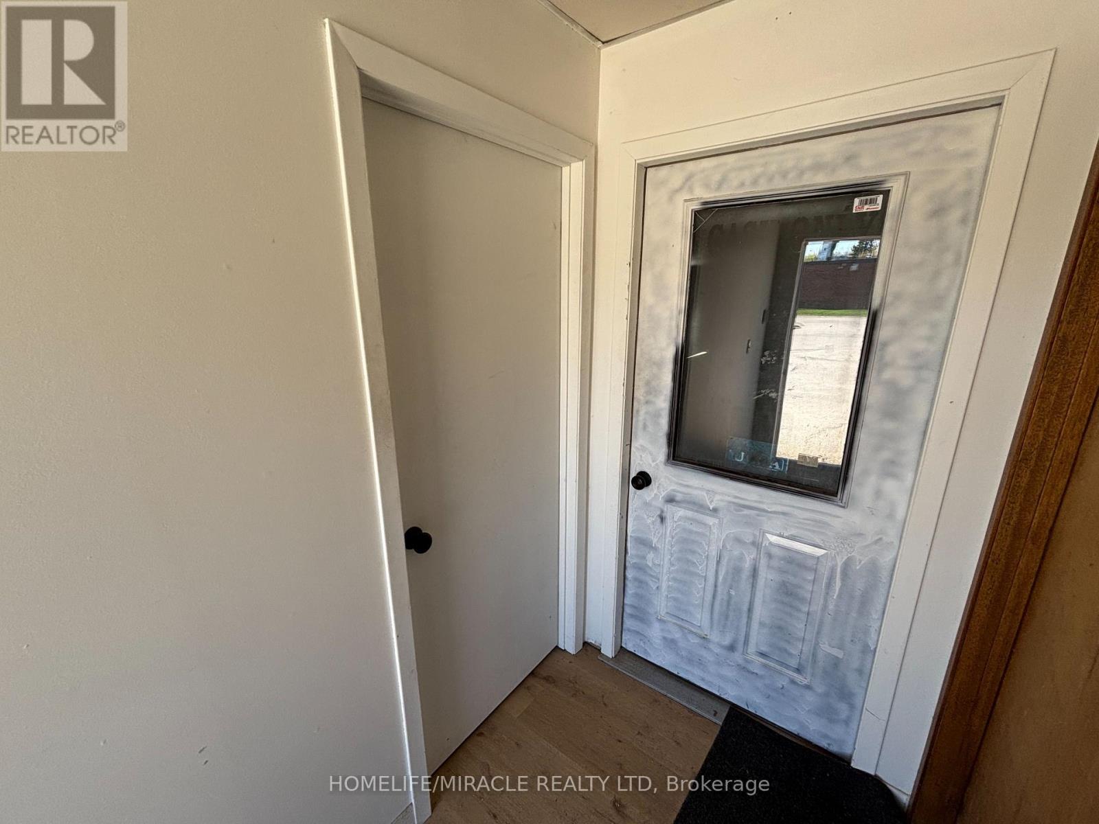 405 Main St E, Minto, Ontario  N0G 2P0 - Photo 6 - X12140142